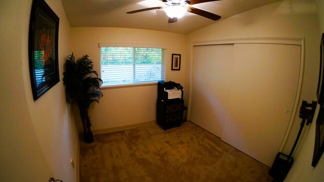 Building Photo - Hawaii Kai Charmer