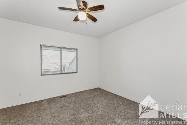 Building Photo - Stunning Townhome in East Wichita-This is a Must See!