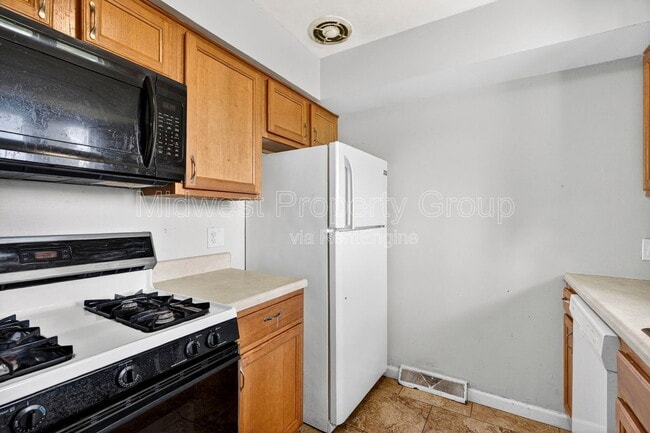 Building Photo - 515 Topaz Ave