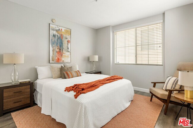 Bedroom - 7120 La Tijera Blvd