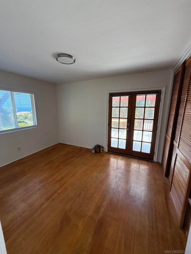 Building Photo - 950 Stratford Ct