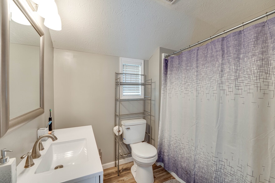 Building Photo - 1470 Gulley River Rd