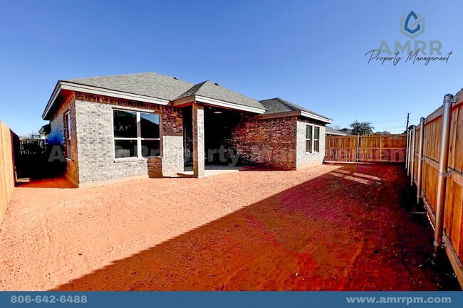 Building Photo - Welcome to Silverleaf Subdivision! Now leasing 3 bed/2bath family home!