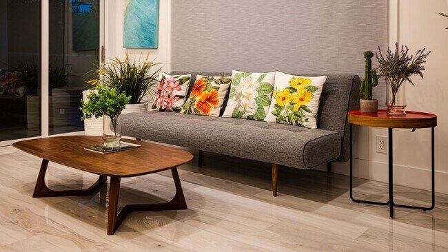 Building Photo - 16 N Stonington Rd