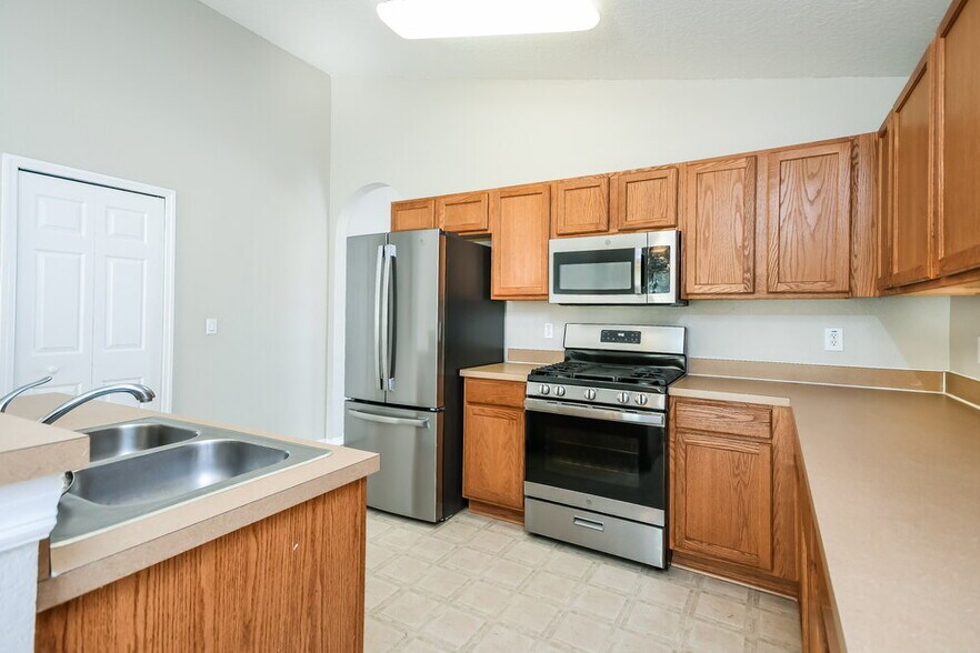 Building Photo - 515 Winthrop Pl