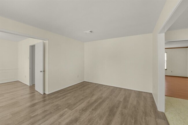 Building Photo - 7818 Kleingreen Ln