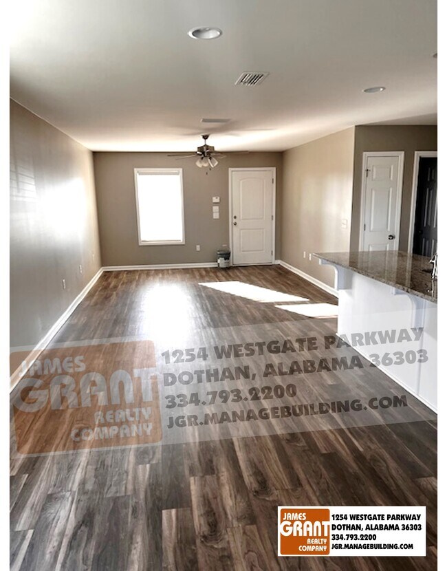 Building Photo - 9947 S Park Ave