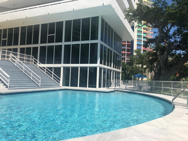 Building Photo - 1627 Brickell Ave