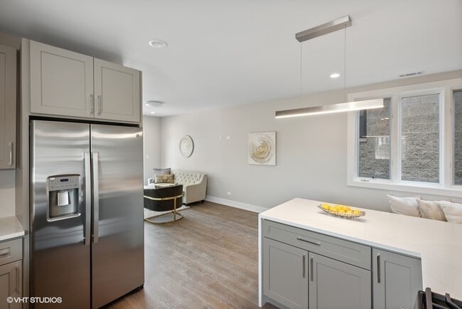 Building Photo - 4824 S Champlain Ave