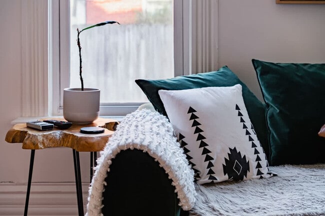 Building Photo - 254 W Poplar Ave