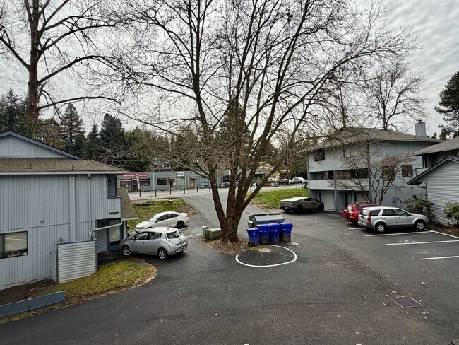 Building Photo - 3 Bed 1.5 Bath Townhouse In Garden Home~ A/C~ Wood Burning Fireplace~ Washer/Dryer Hook-Ups~ Off ...