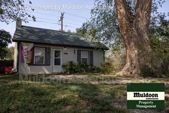 Building Photo - 1137 Van Buren St