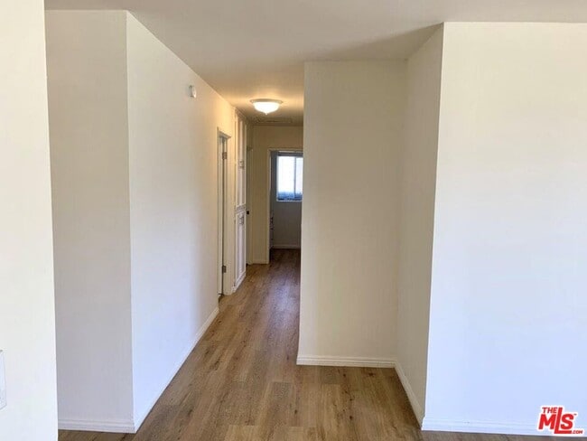 Building Photo - 6308 Villa Rosa Dr