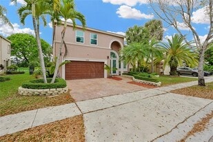 Building Photo - 1500 SW 171st Ter