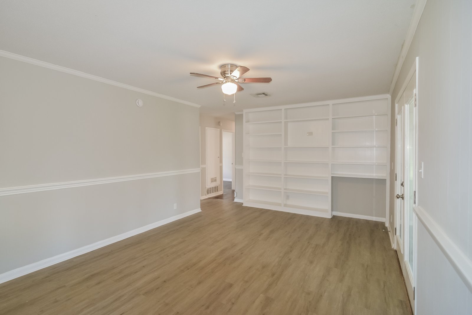 Building Photo - 227 Marian Dr