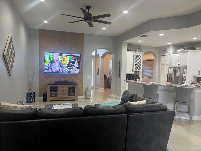 Building Photo - 12200 NW 77th Manor