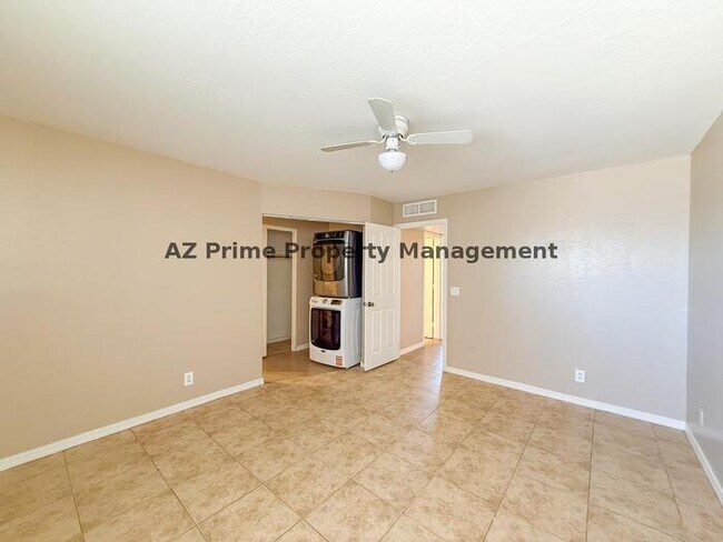Building Photo - 7101 N 36th Ave
