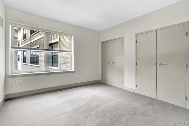 Building Photo - 92 Blauvelt Wy