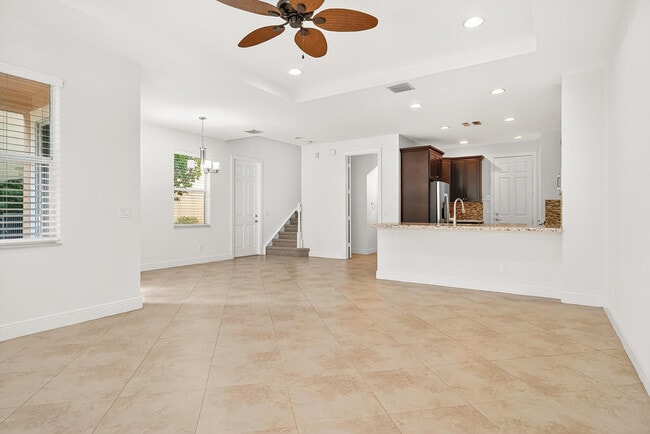 Building Photo - 4527 Cadiz Cir