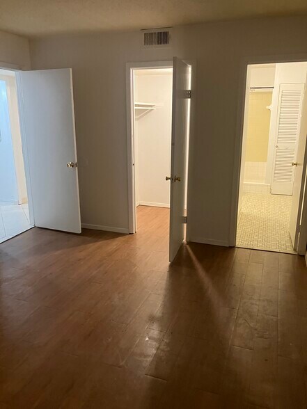 Building Photo - 2837 Sonora Dr