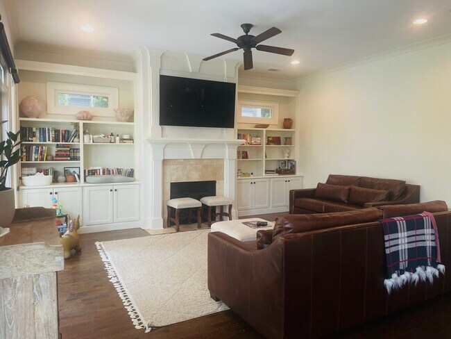 Building Photo - 245 Harben Pl
