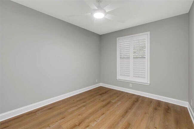 Building Photo - 200 Salt Air Dr