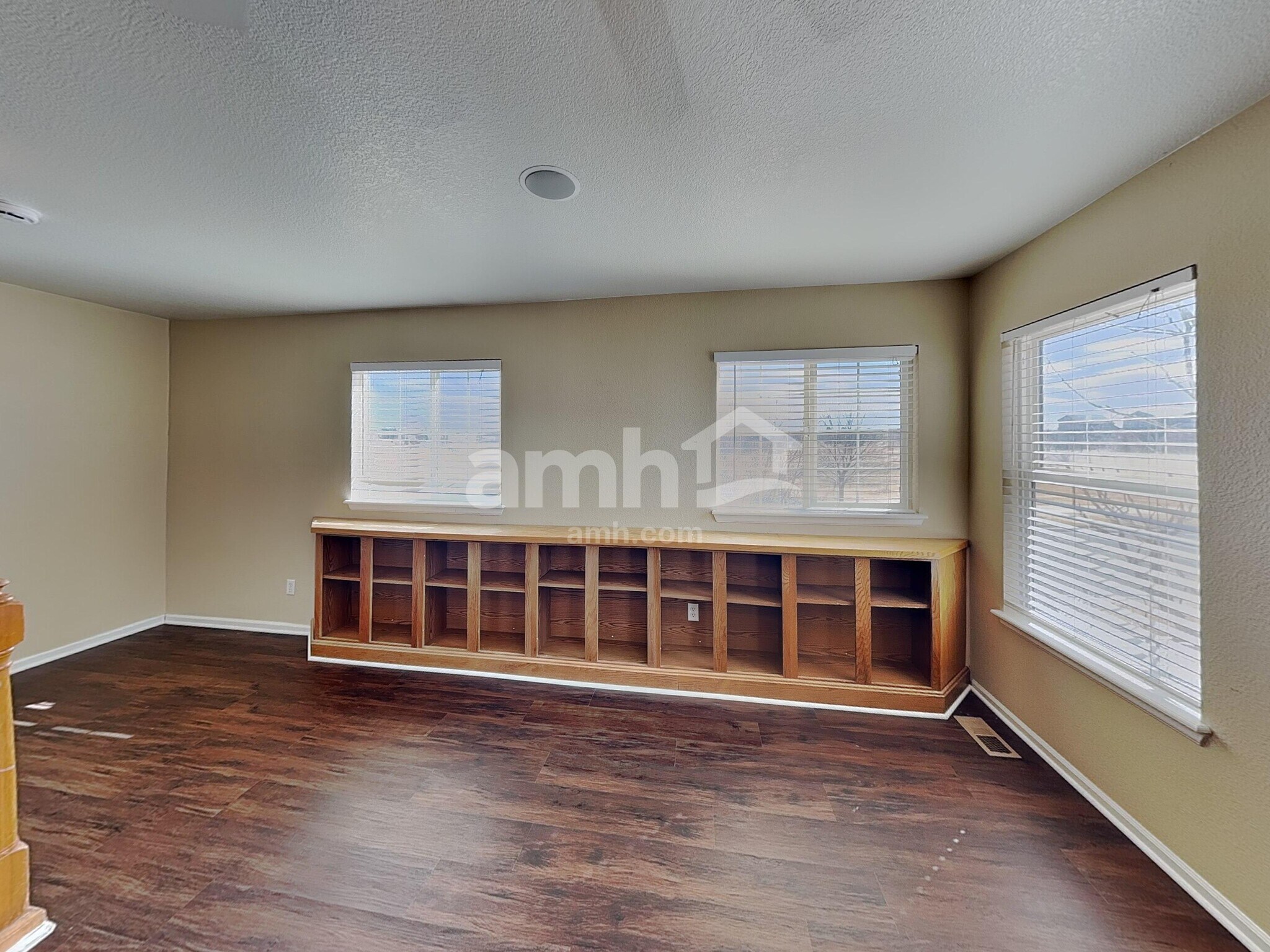 Building Photo - 18763 E 51st Ave