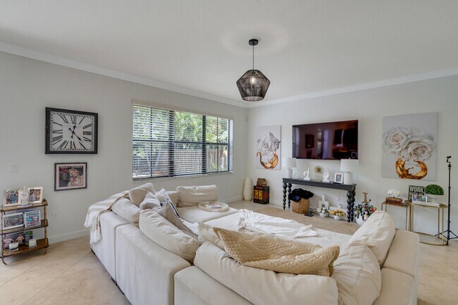 Building Photo - 3817 Aspen Leaf Dr