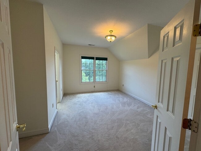 Building Photo - South AVL - Grand Residence in The Cotswol...