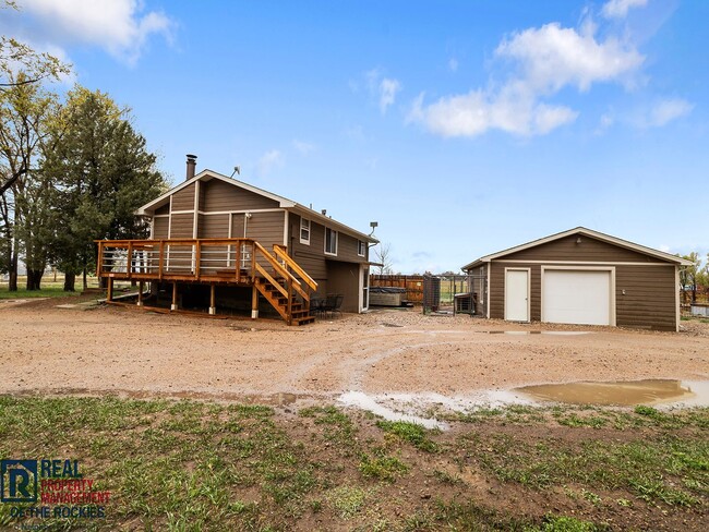 Building Photo - Charming 3-Bedroom Home on 2 Acres with Fr...