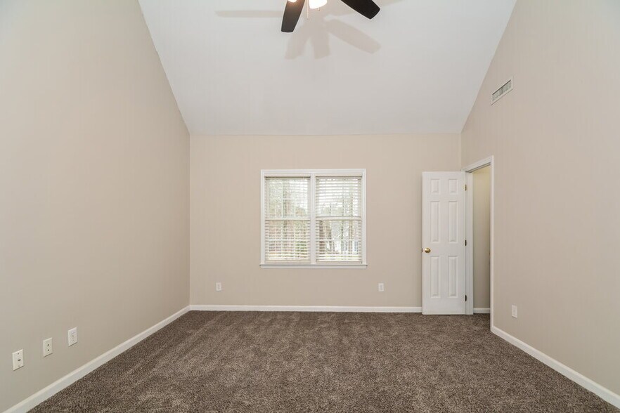 Building Photo - 1204 Cleason Ct