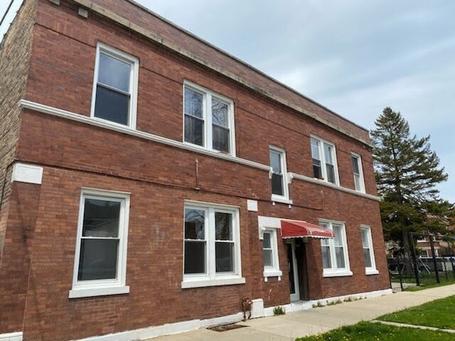 Primary Photo - 2656 S Kolin Ave