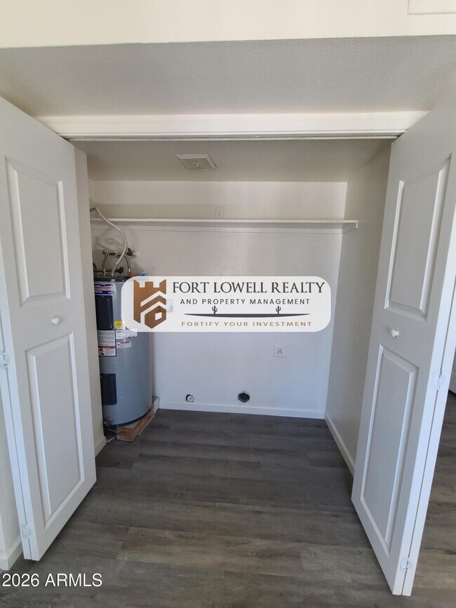 Building Photo - 11350 W Tennessee Ave