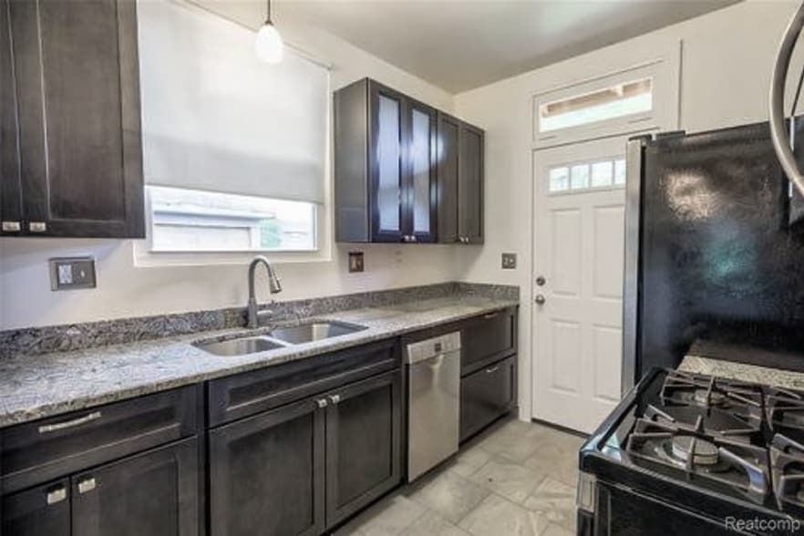 Building Photo - 7472 Woodrow Wilson St