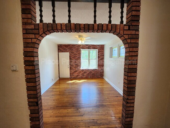 Building Photo - 3145 Halliday Ave