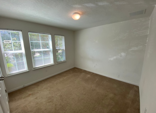 Building Photo - 128 Kasper Dr