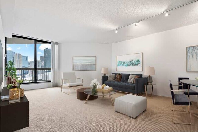 Building Photo - 829 N Dearborn St