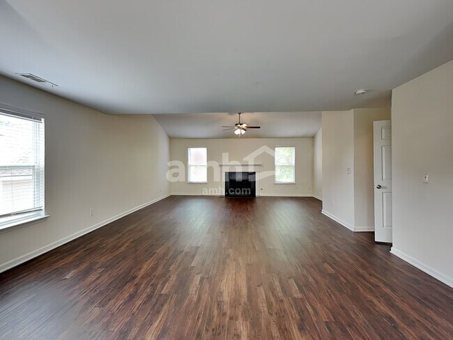 Building Photo - 3162 Berthas Overlook