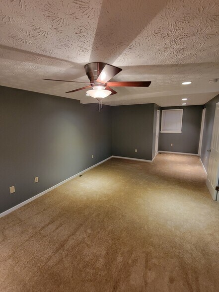 Building Photo - 4238 Glenn Dale Rd