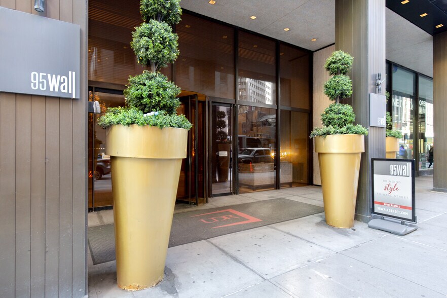 Building Photo - 95 Wall St