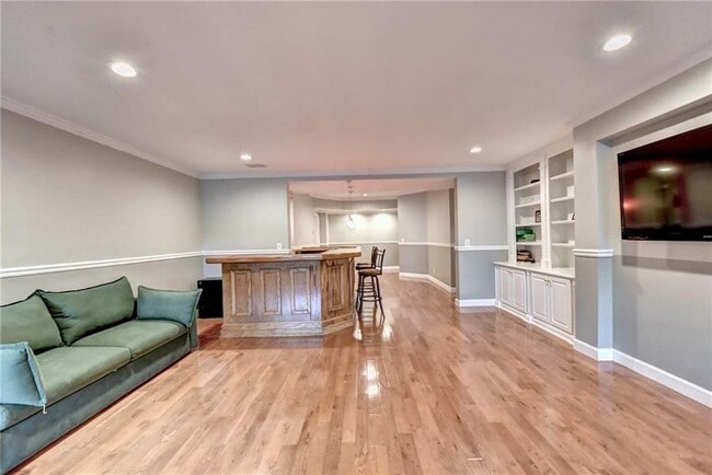 Building Photo - 645 Falls Bay Ct