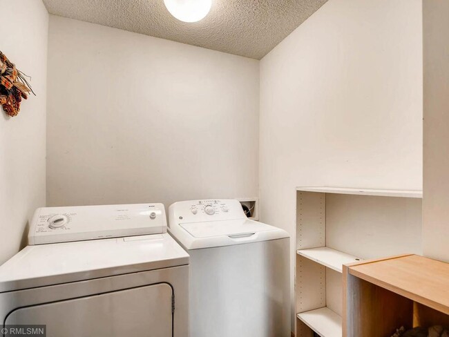 Building Photo - 14249 Banyan Ln