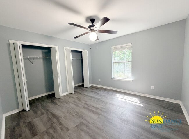 Building Photo - Spacious 4-Bedroom Cul-de-Sac Home Near Eglin AFB & Hurlburt Field!