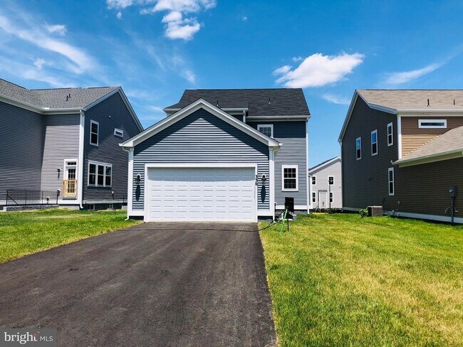 Building Photo - 336 Boxelder Dr