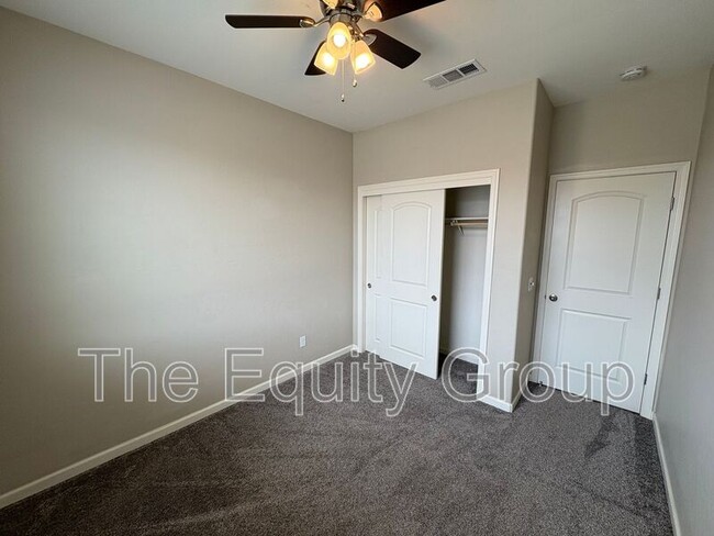 Building Photo - 3234 N Noyes Ct