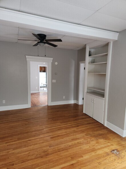 Building Photo - 125 Meyers Ave