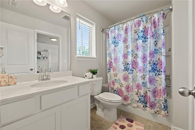 Building Photo - 1166 Arrowlake Rd