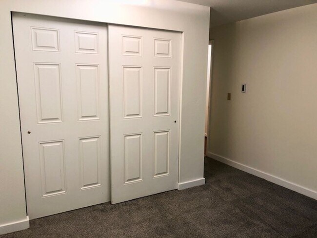 Building Photo - 2Bd/2Ba Kenmore Condo