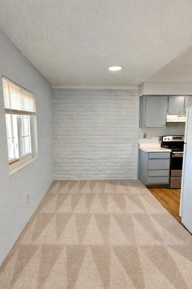 Building Photo - Peaceful Condo Retreat near Glendale in Denver – Pet-Friendly & Well-Located