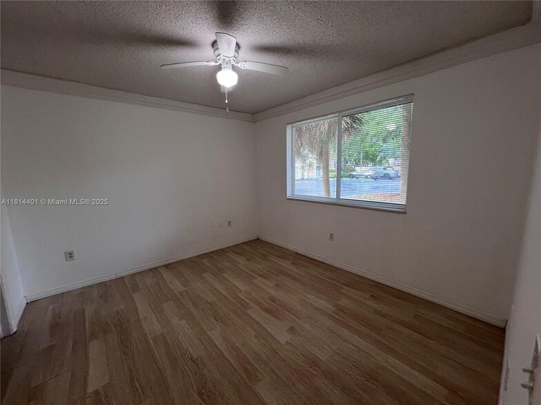 Building Photo - 9907 Westwood Dr